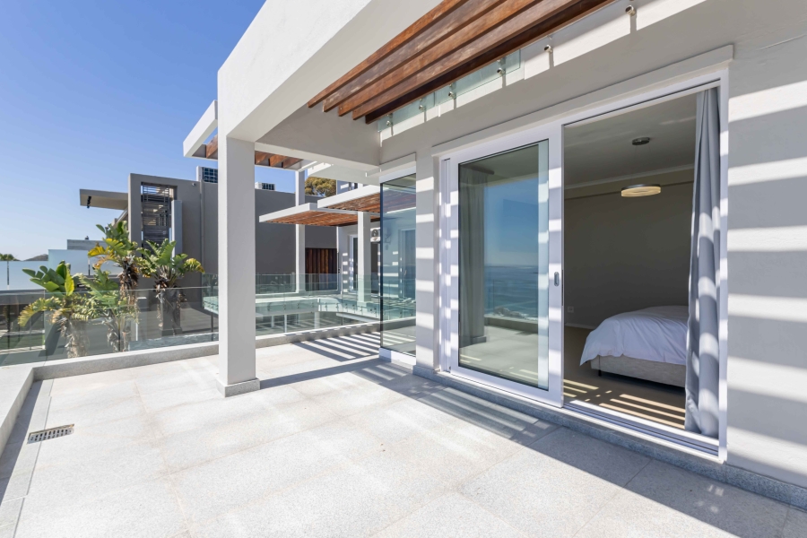 To Let 6 Bedroom Property for Rent in Bantry Bay Western Cape